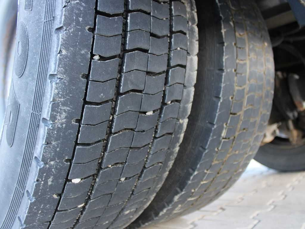 Plachtové nákladné vozidlo Iveco EUROCARGO 120E25, EURO 6
