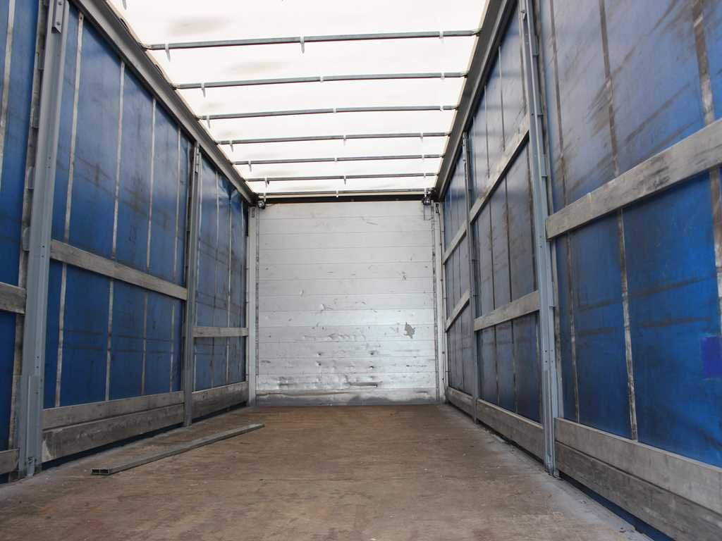 Plachtové nákladné vozidlo Iveco EUROCARGO 120E25, EURO 6