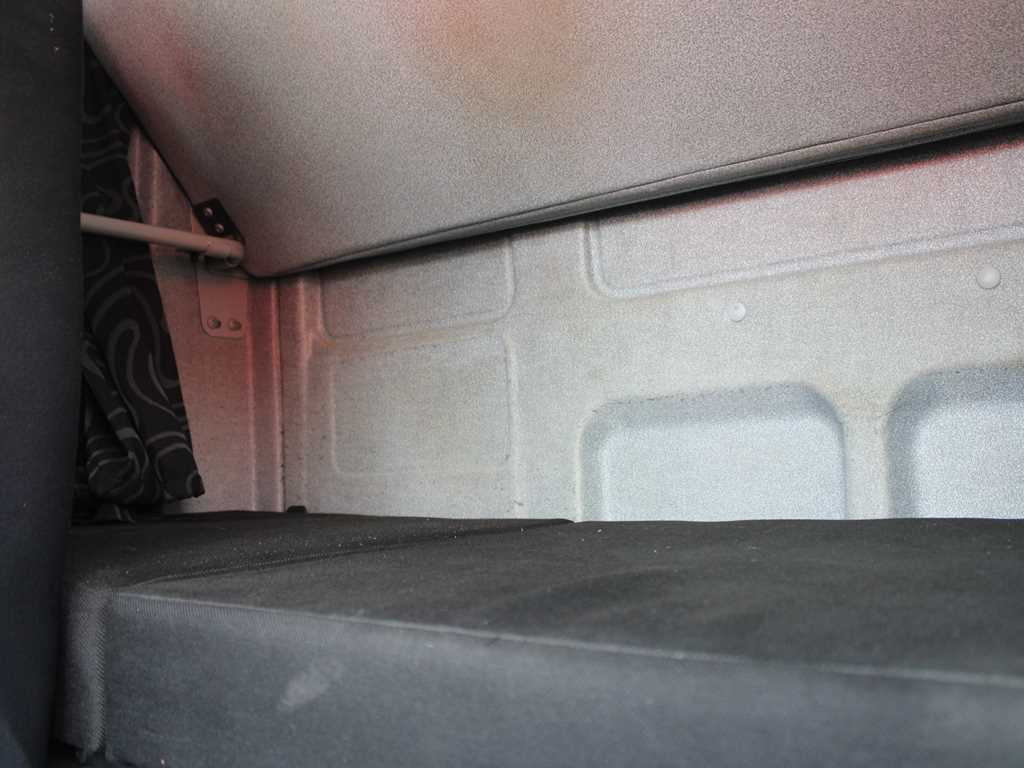Plachtové nákladné vozidlo Iveco EUROCARGO 160E28, EURO 6