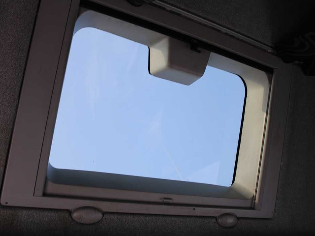 Plachtové nákladné vozidlo Iveco EUROCARGO 75E18, SIDE-WALLS, EURO 5