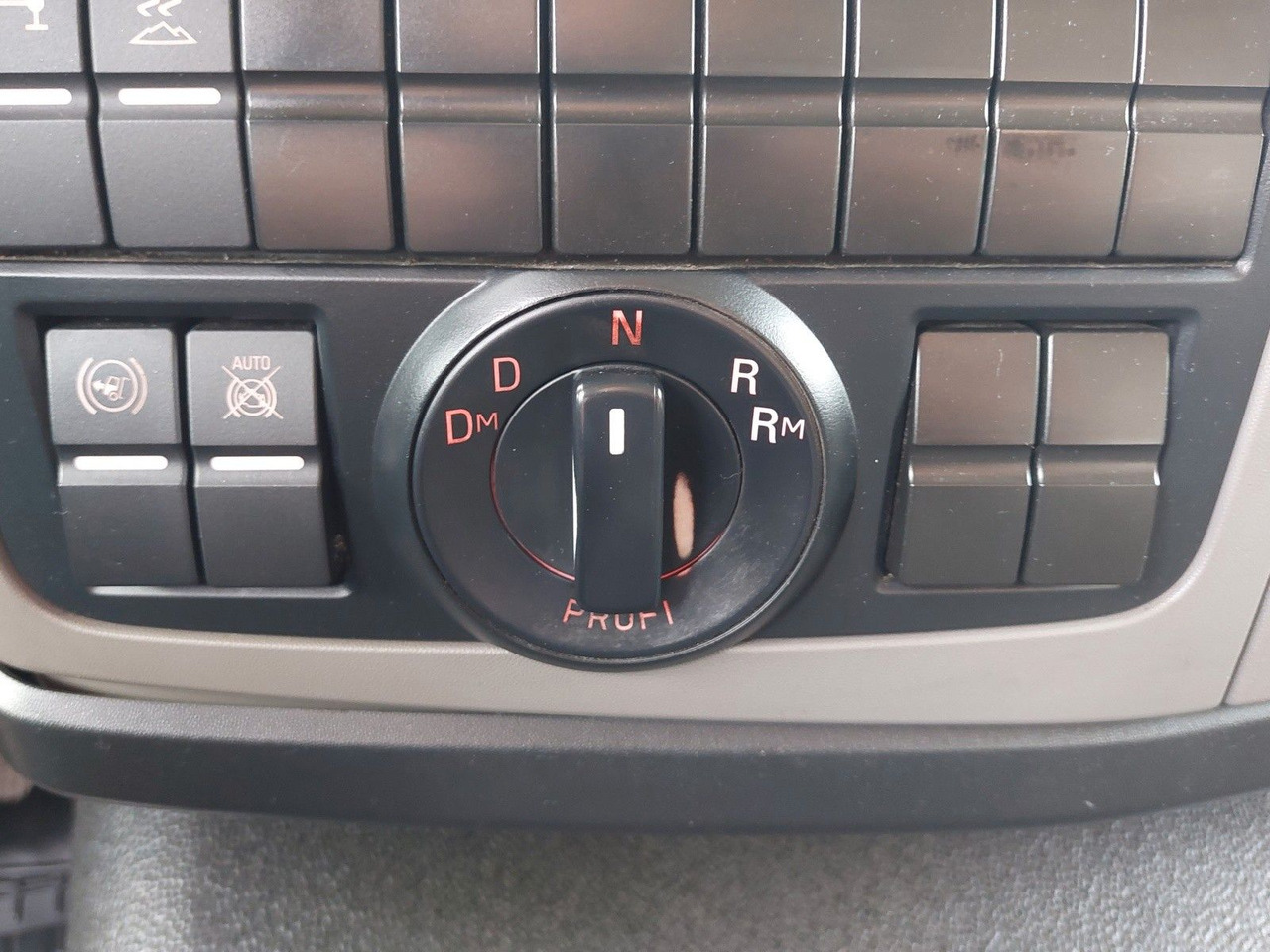 Plachtové nákladné vozidlo MAN TGL 12.250 BL 4x2