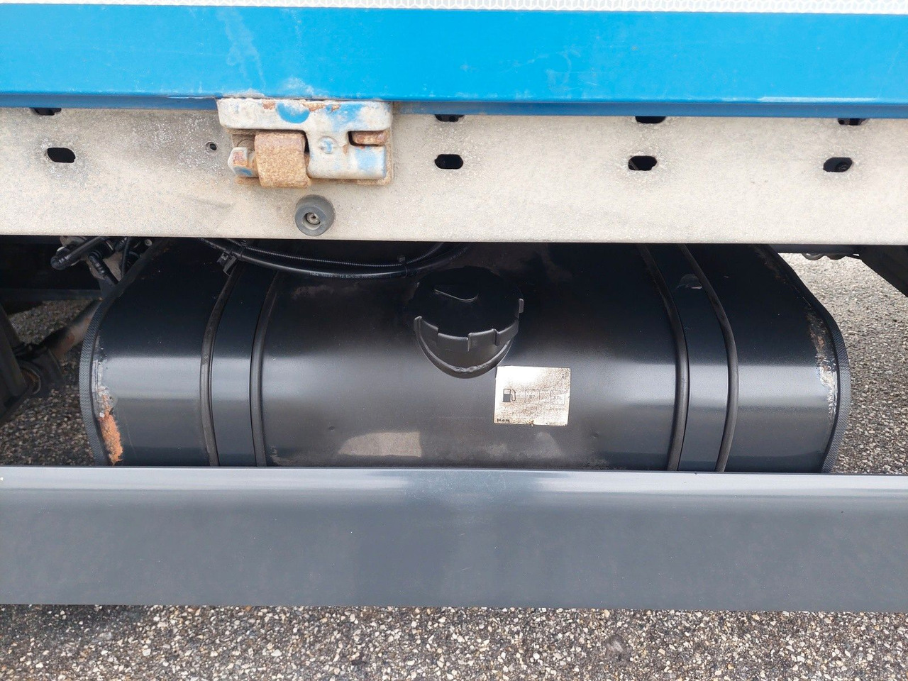 Plachtové nákladné vozidlo MAN TGL 12.250 BL 4x2