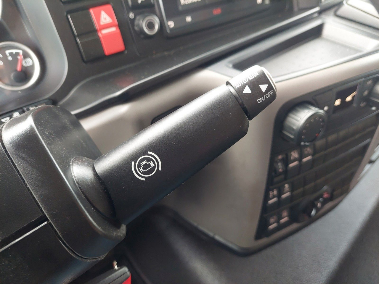 Plachtové nákladné vozidlo MAN TGL 12.250 BL 4x2