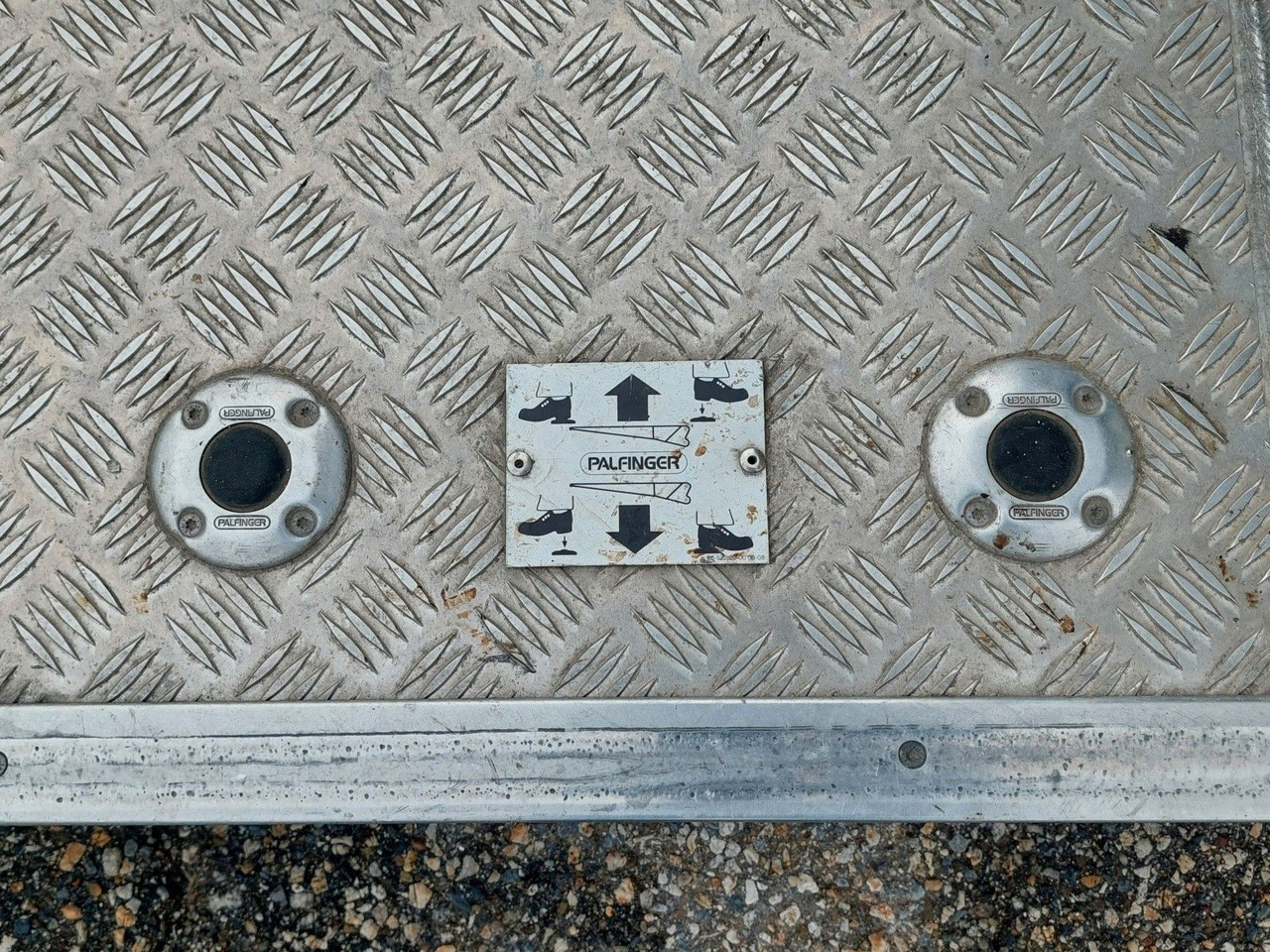 Plachtové nákladné vozidlo MAN TGL 12.250 BL 4x2