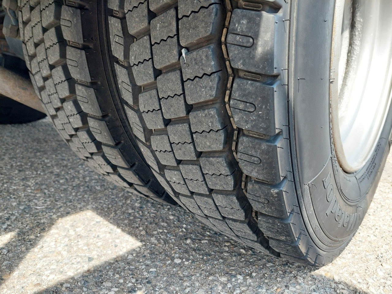 Plachtové nákladné vozidlo MAN TGL 8.180 4X2 BL