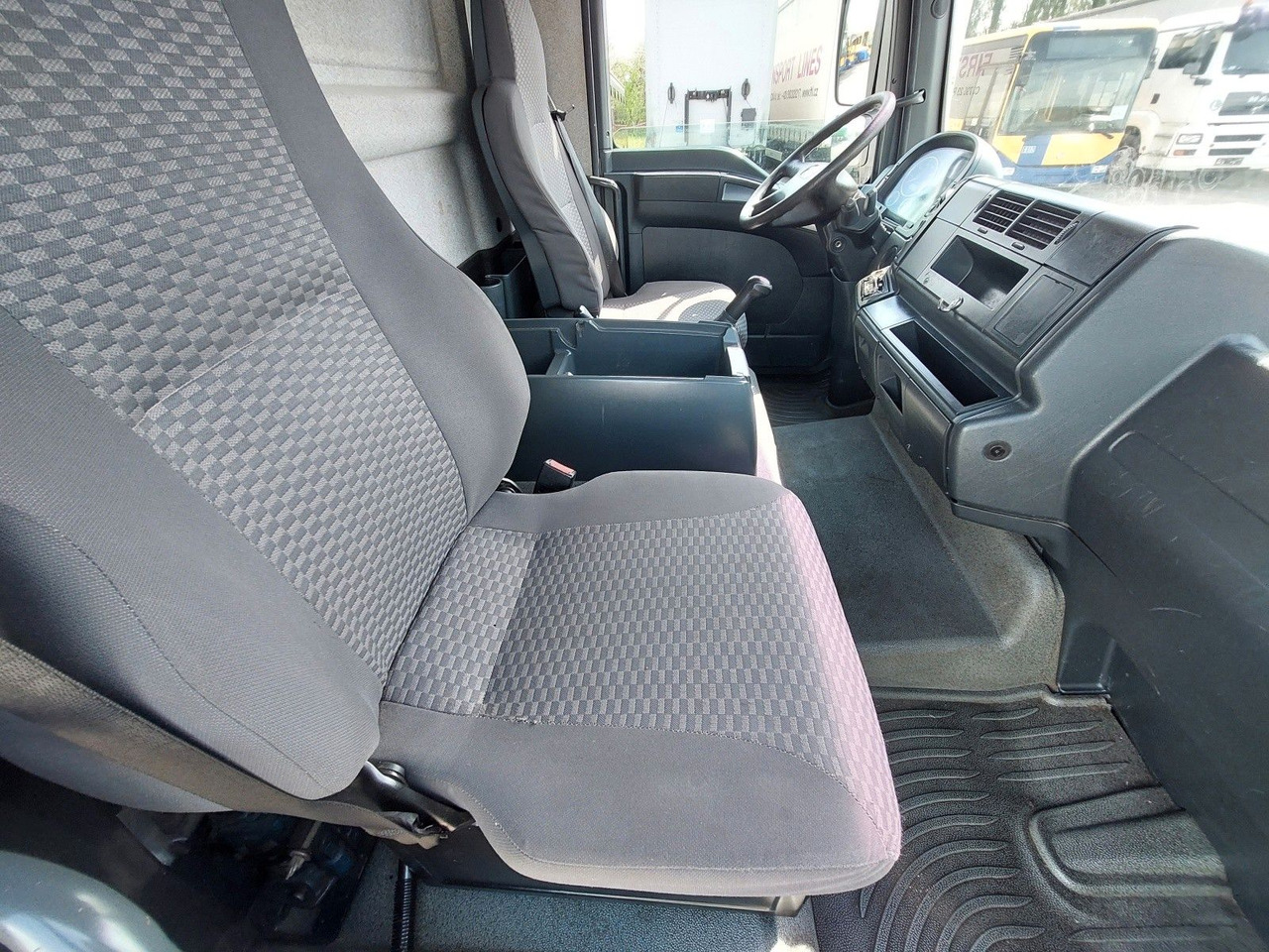 Plachtové nákladné vozidlo MAN TGL 8.180 4X2 BL