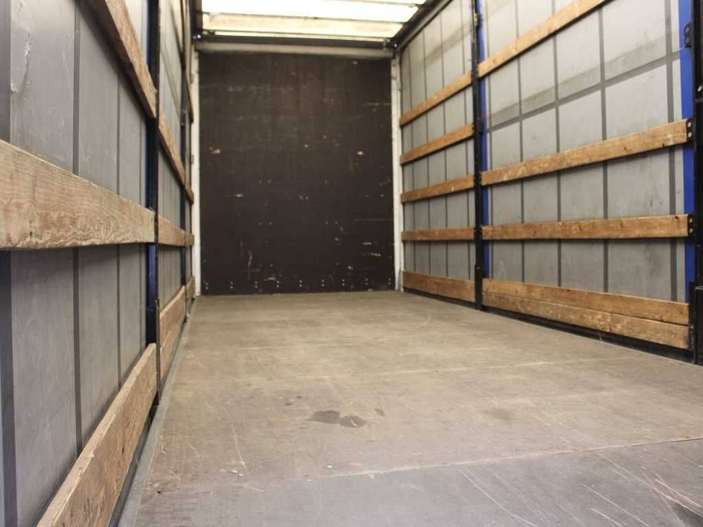 Plachtové nákladné vozidlo MAN TGL 8.220, EURO 5