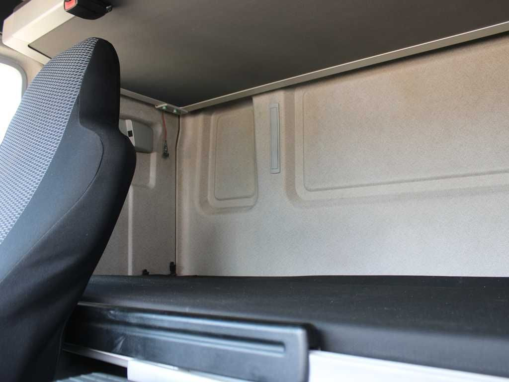 Plachtové nákladné vozidlo MAN TGL 8.220, EURO 5EEV, SECONDARY AIR CONDITIONING