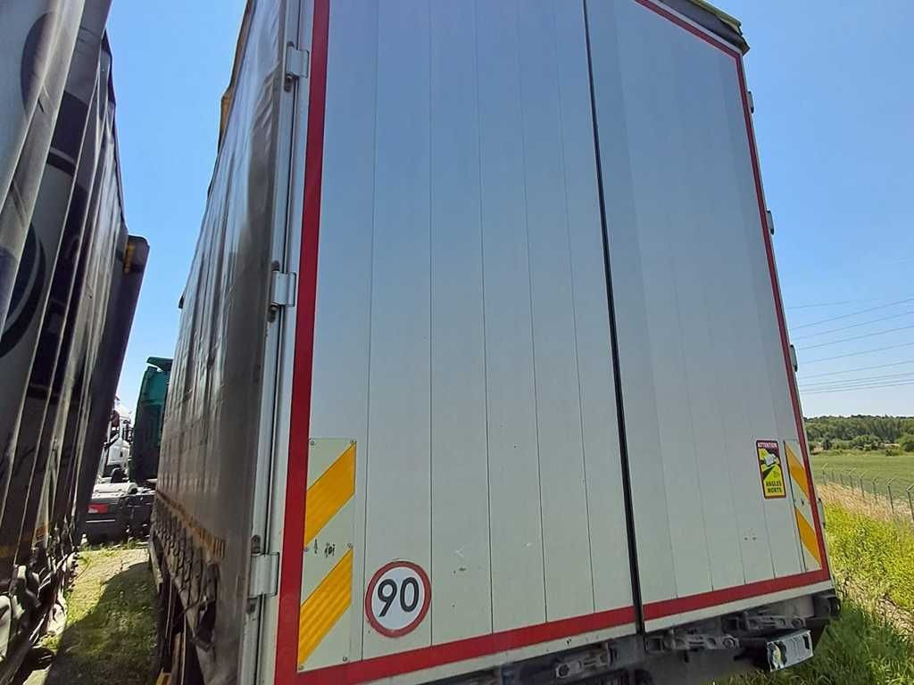 Plachtové nákladné vozidlo Mercedes-Benz Actros 2542, 6X2