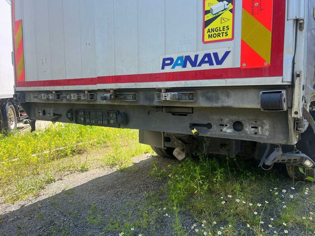 Plachtové nákladné vozidlo Mercedes-Benz Actros 2542, 6X2