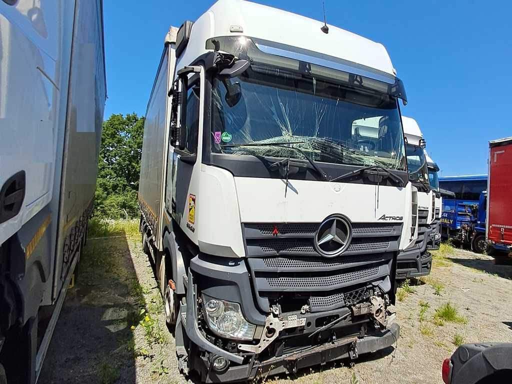 Plachtové nákladné vozidlo Mercedes-Benz Actros 2542, 6X2