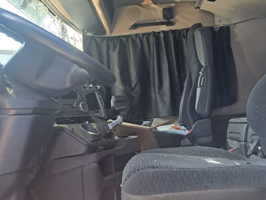 Plachtové nákladné vozidlo Mercedes-Benz Actros 2542, 6X2