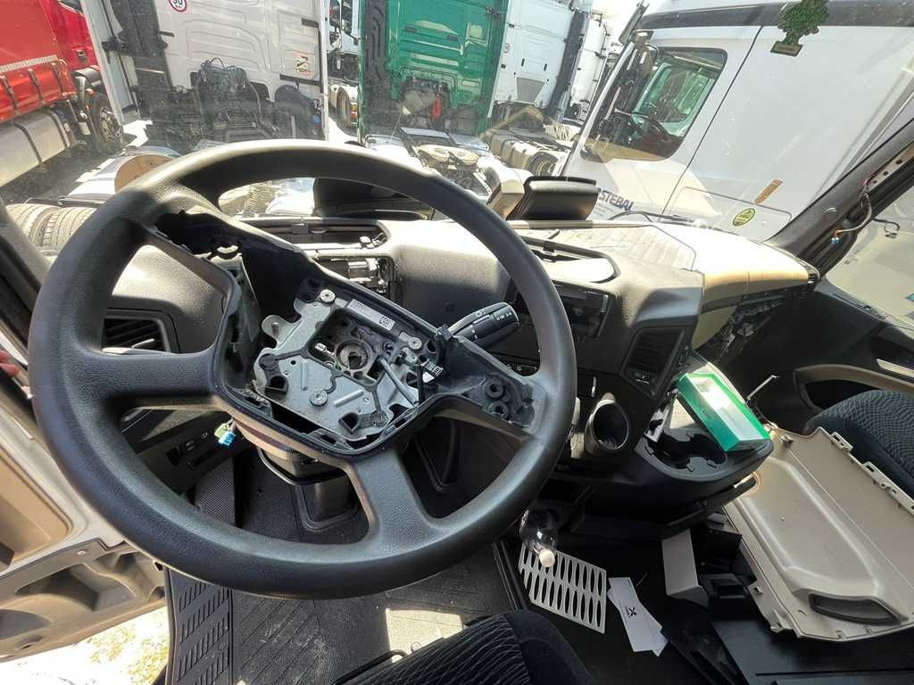 Plachtové nákladné vozidlo Mercedes-Benz Actros 2542, 6X2