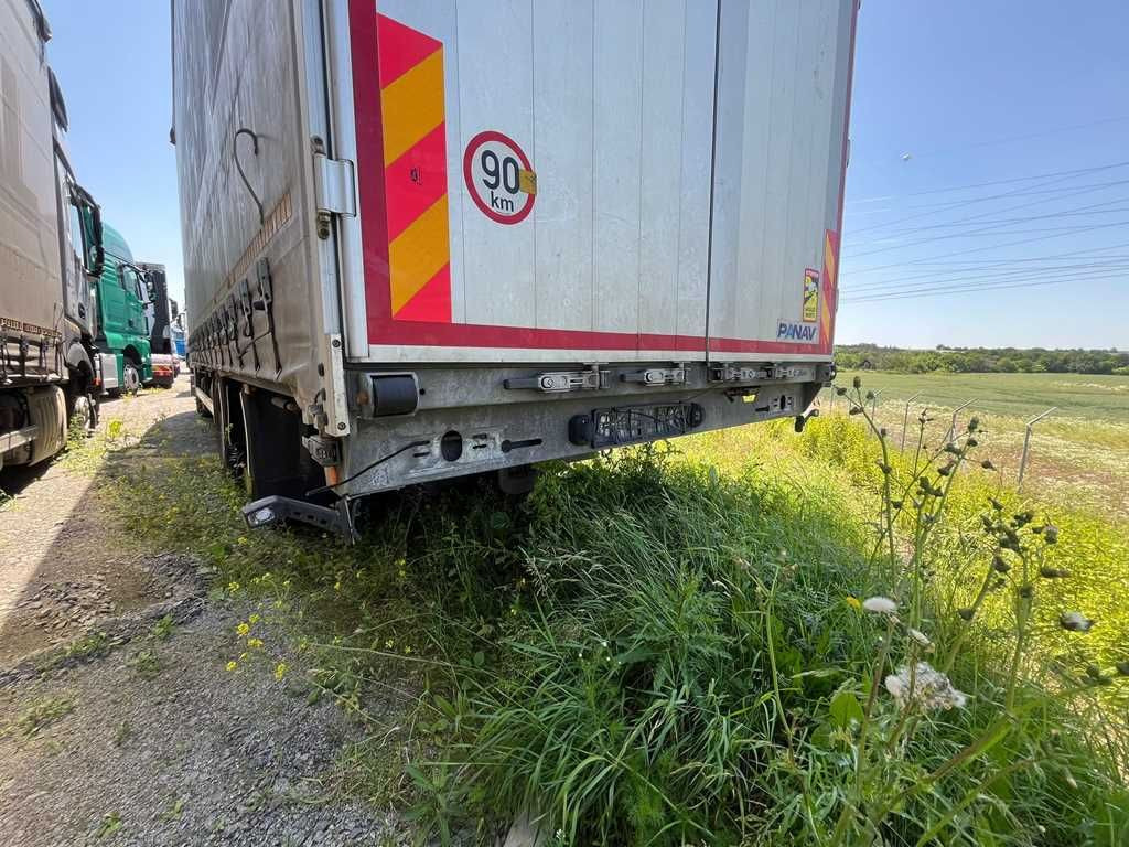 Plachtové nákladné vozidlo Mercedes-Benz Actros 2542, 6X2