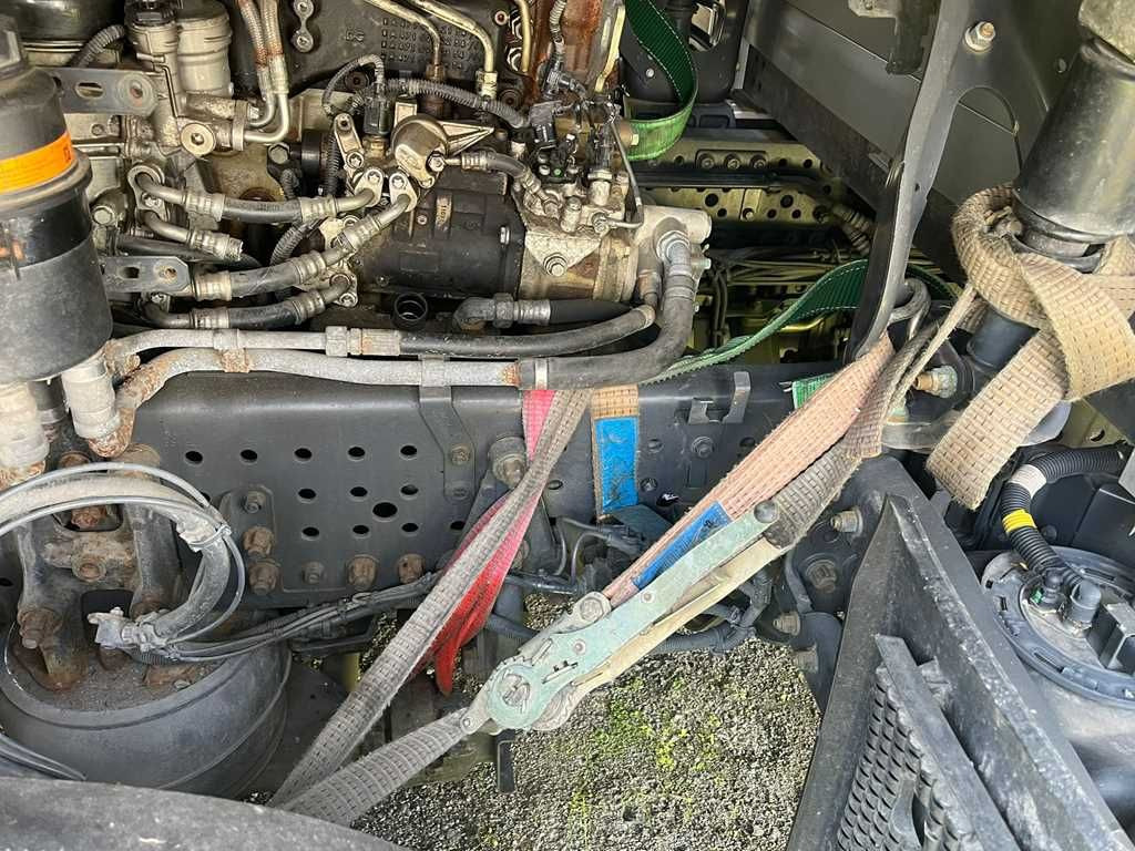 Plachtové nákladné vozidlo Mercedes-Benz Actros 2542, 6X2
