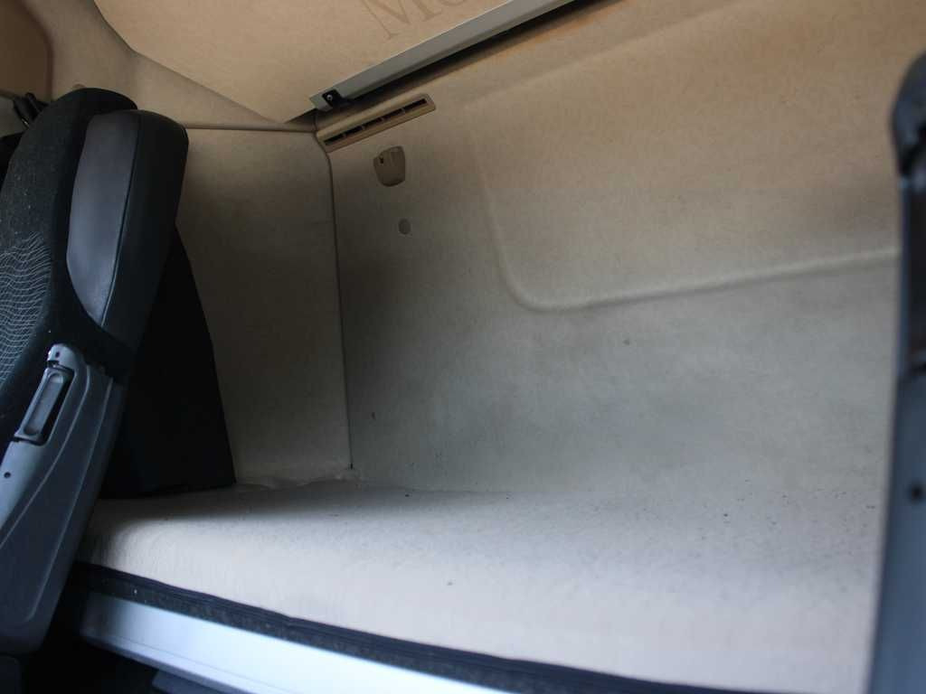 Plachtové nákladné vozidlo Mercedes-Benz Actros 2542, 6X2, EURO 6 + PANAV TV018H