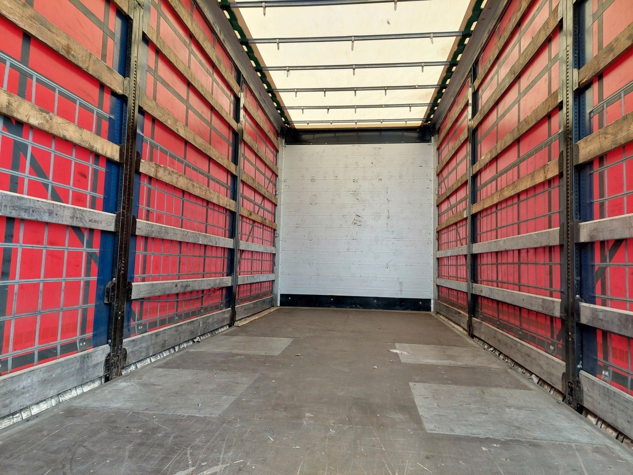Plachtové nákladné vozidlo Mercedes-Benz Actros 2545 L/NR 6x2 + Wielton PC2K Durchbar