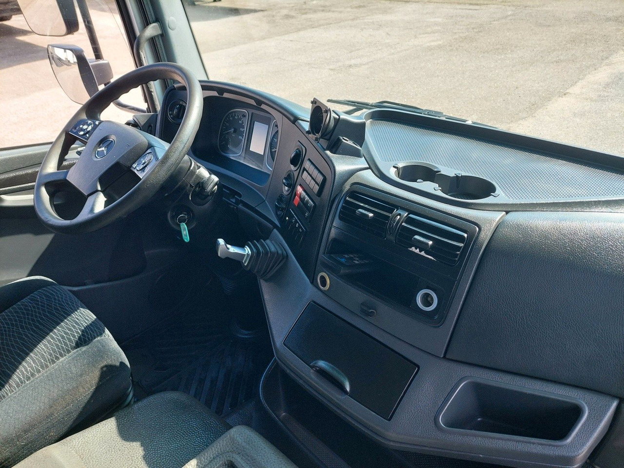 Plachtové nákladné vozidlo Mercedes-Benz Atego 1223 L/NR