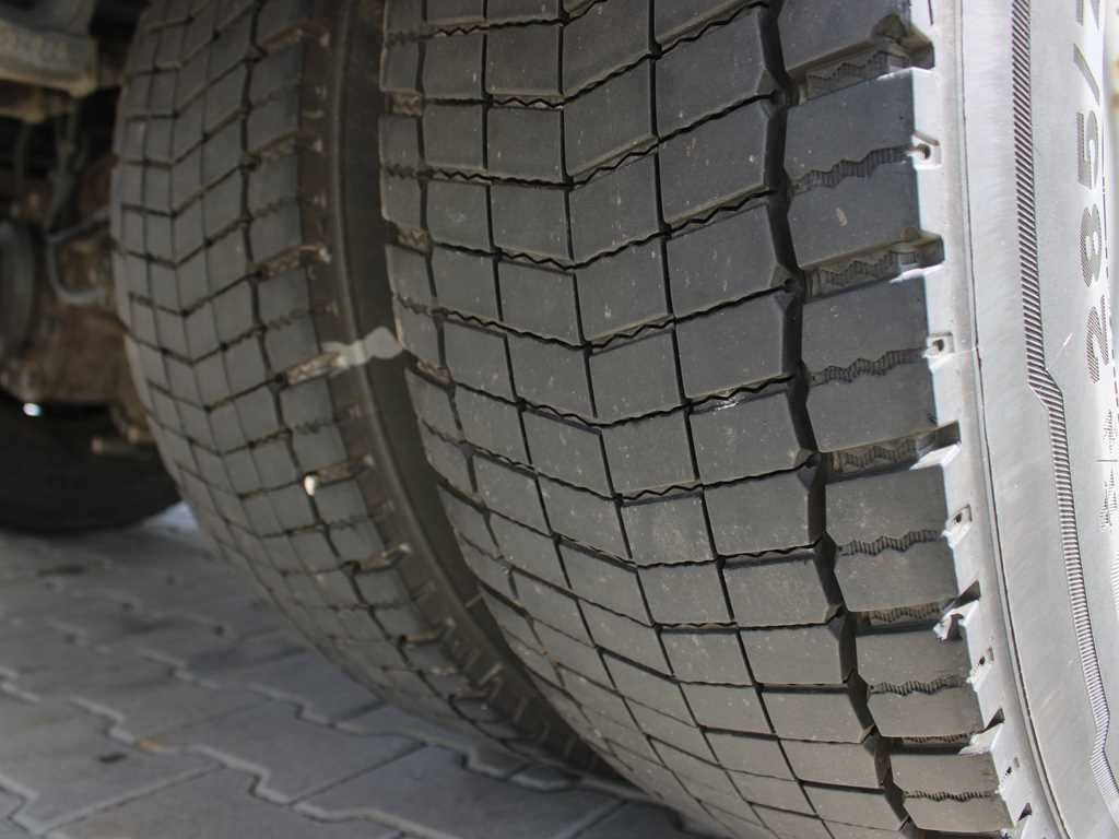 Plachtové nákladné vozidlo Renault D16, EURO 6, LOAD SPACE LENGHT 9,6m!!