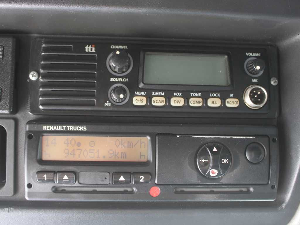 Plachtové nákladné vozidlo Renault MIDLUM 220.12, EURO 5, TAIL LIFT