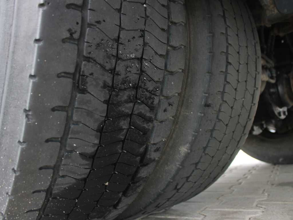 Plachtové nákladné vozidlo Volvo FL 240, EURO 5