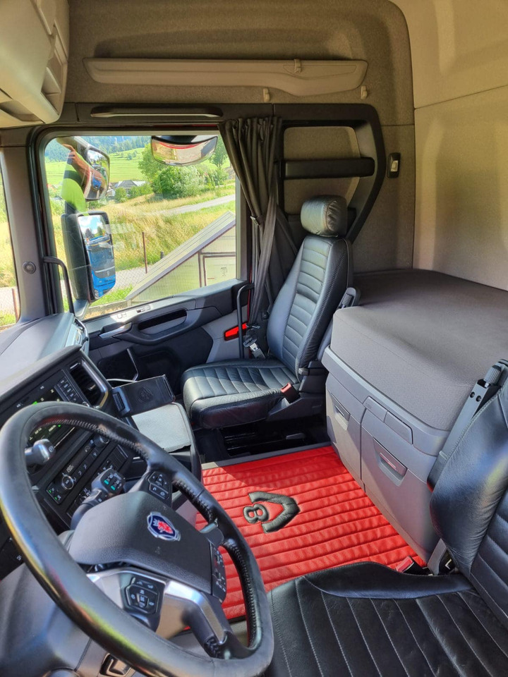 Nákladné vozidlo na prepravu dreva Scania R520 XT V8: obrázok 8