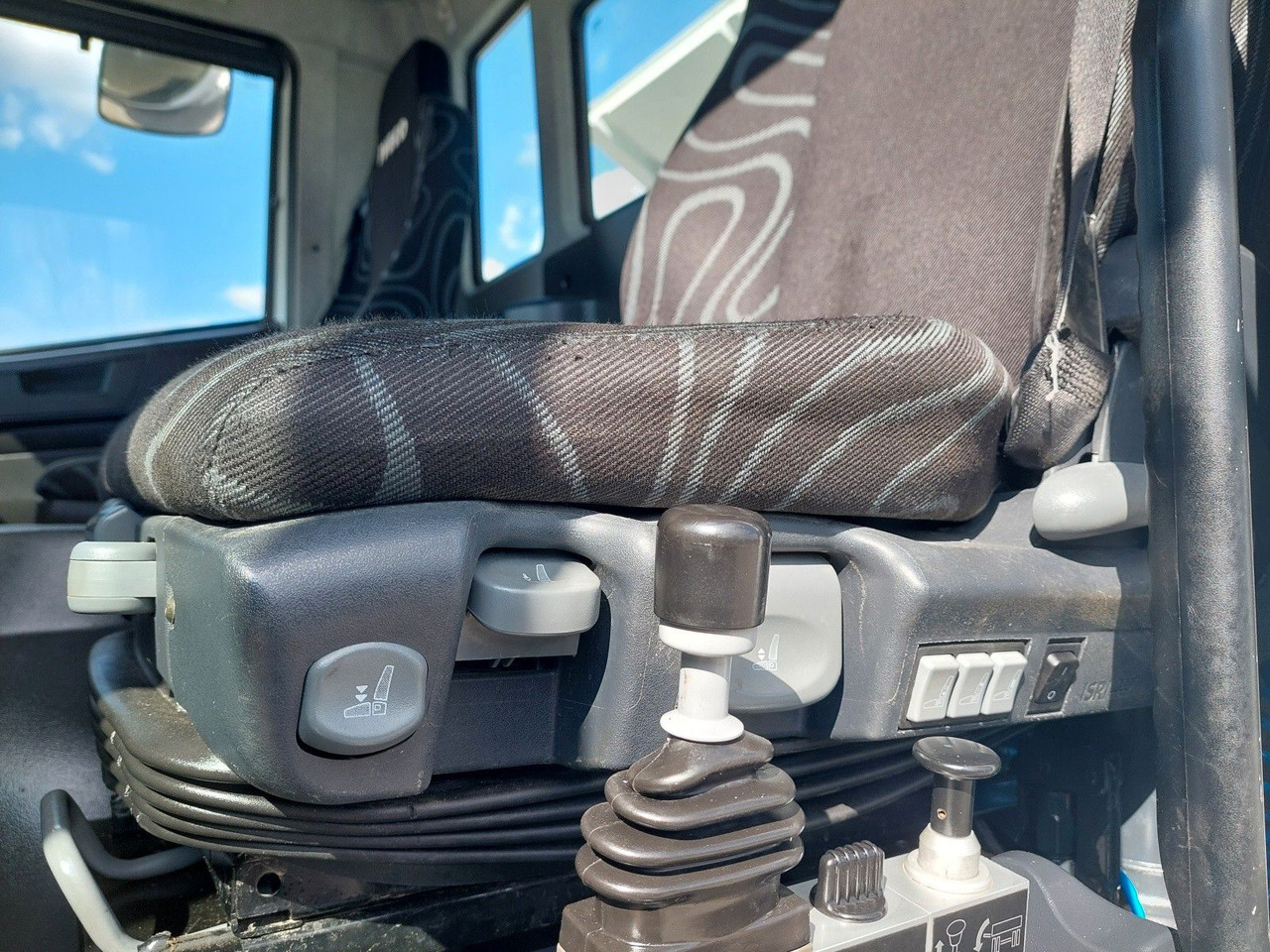 Sklápač Iveco AD 260T45 BB Meiller Bordmatik 6x4