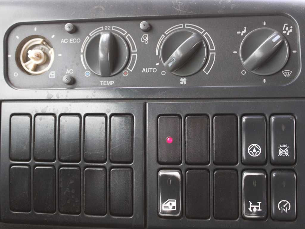 Sklápač MAN TGA 41.480, 8X6, THREE-SIDED, EURO 3, RETARDER