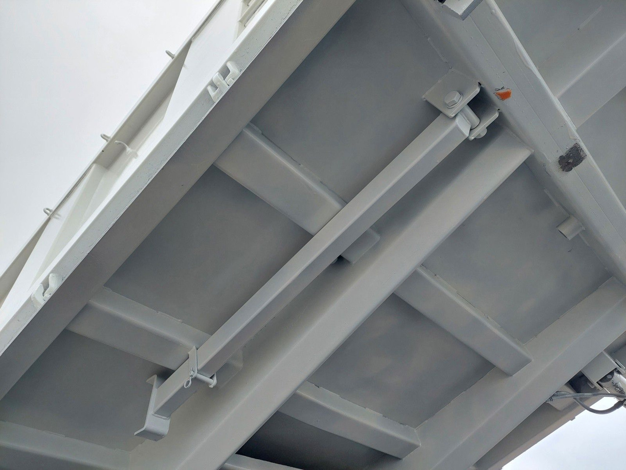 Sklápač MAN TGS 33.480 6x6 BB Bordmatik