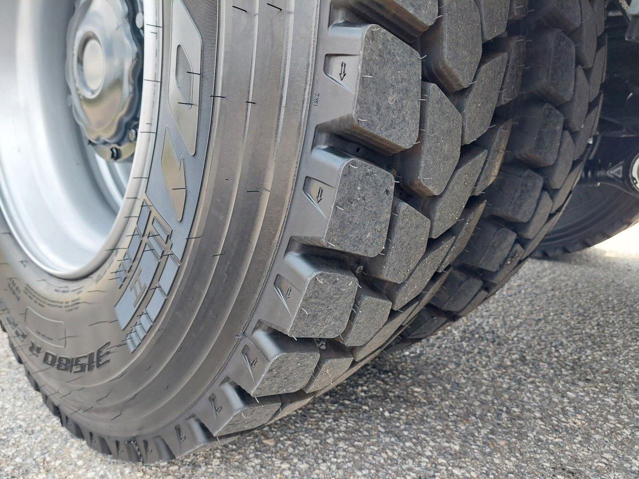 Sklápač MAN TGS 41.520 8X6 BB CH