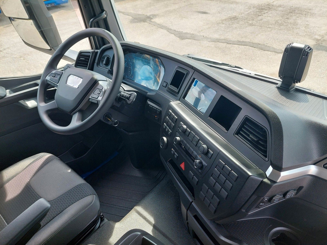 Sklápač MAN TGS 41.520 8X6 BB CH