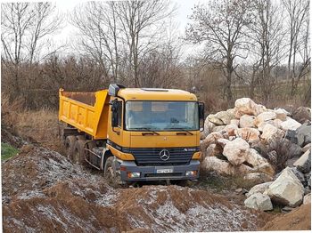 Sklápač Mercedes-Benz 3331
