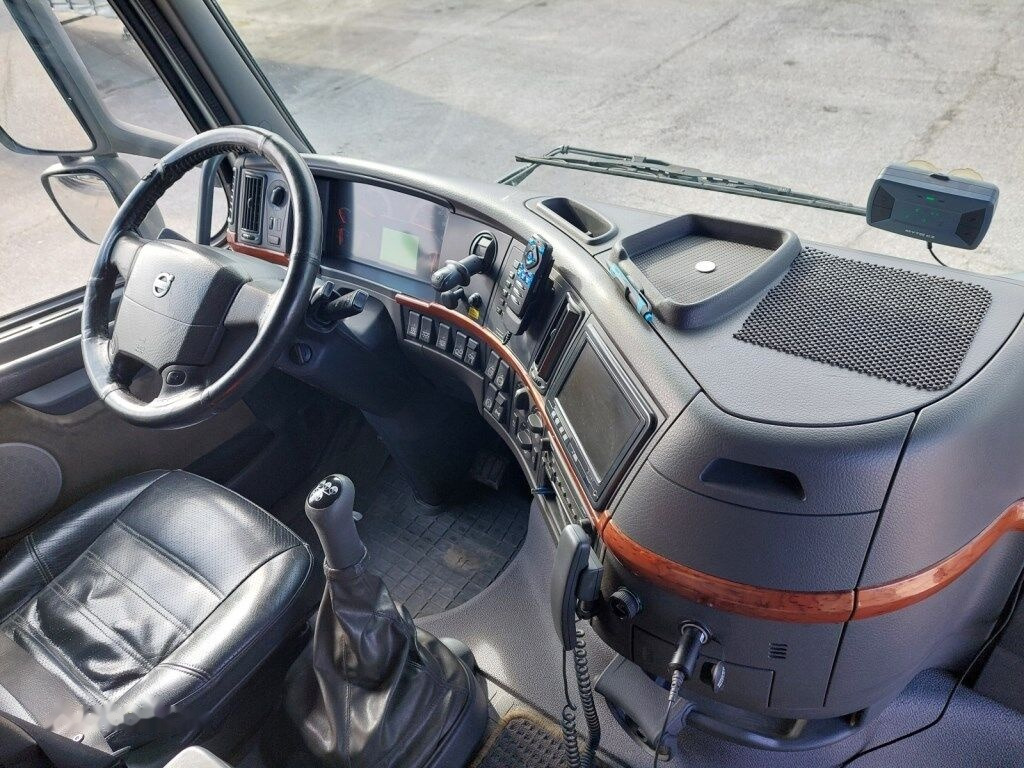 Sklápač Volvo FH 440 6X2 R - demontáž hydraulické ruky