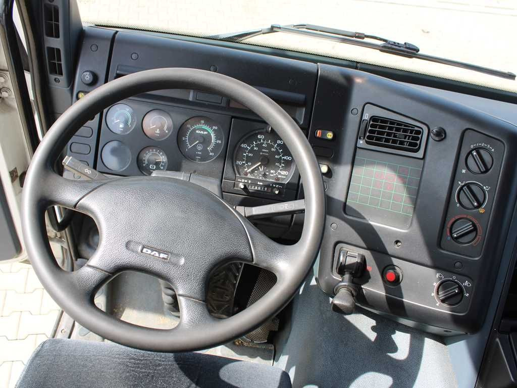 Valníkový/ Plošinový nákladný automobil DAF CF 240, CRANE HMF 953 K2, PNEU 80%