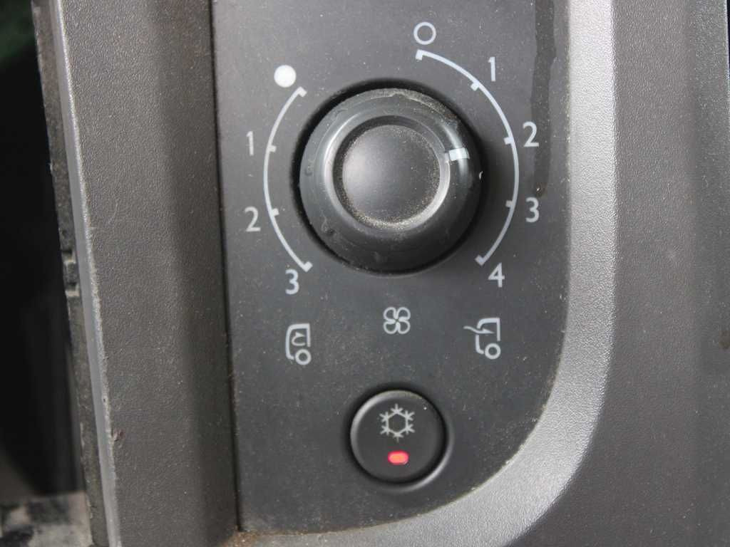 Valníkový/ Plošinový nákladný automobil DAF LF 260, SLEEPING CABIN, EURO 6, PNEU 80%