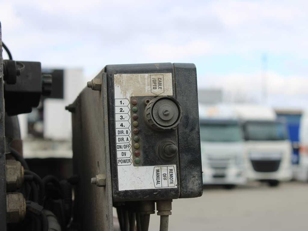 Valníkový/ Plošinový nákladný automobil Iveco STRALIS 400, 6X2, EURO 3, CRANE FASSI F110 Iveco STRALIS 400, 6X2, EURO 3, CRANE FASSI F110