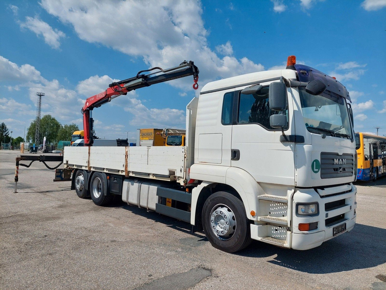 Valníkový/ Plošinový nákladný automobil MAN GA 26.320 6X2-2 BL + Kran Fassi F110AC22