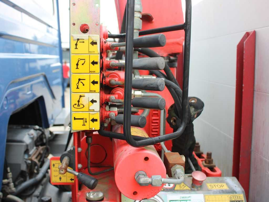 Valníkový/ Plošinový nákladný automobil Mercedes-Benz ATEGO 1018, EURO 3, CRANE FASSI F40A.21