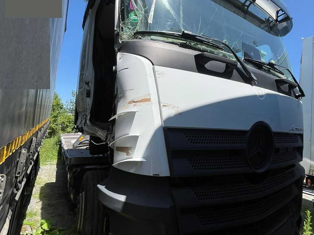 Valníkový/ Plošinový nákladný automobil Mercedes-Benz Actros 2542, 6X2
