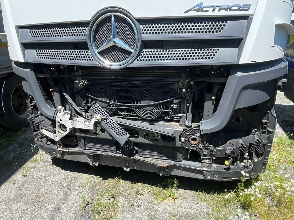 Valníkový/ Plošinový nákladný automobil Mercedes-Benz Actros 2542, 6X2