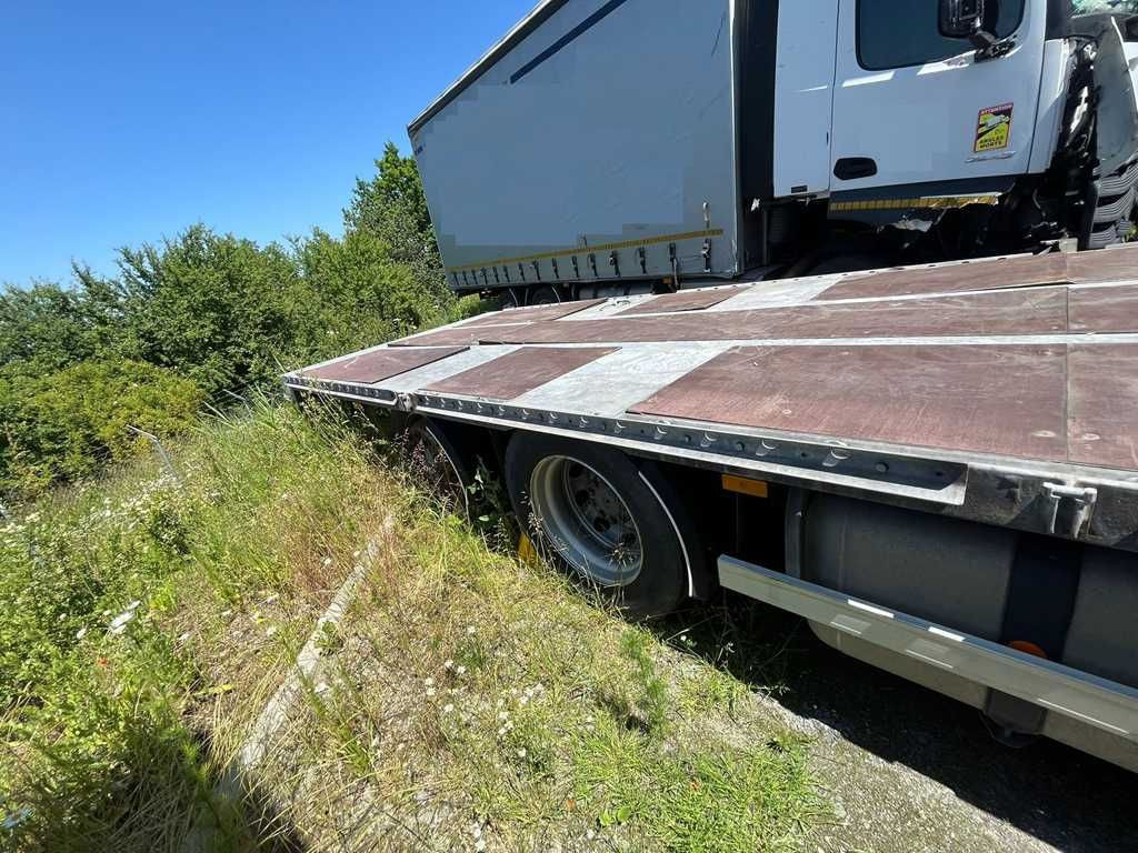 Valníkový/ Plošinový nákladný automobil Mercedes-Benz Actros 2542, 6X2