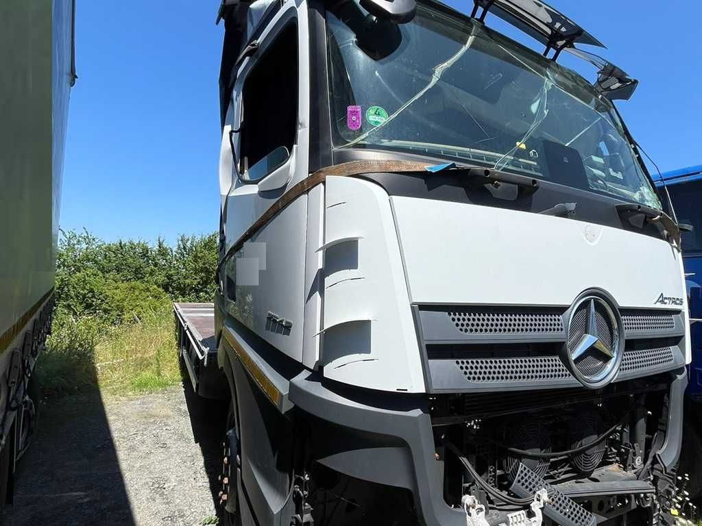 Valníkový/ Plošinový nákladný automobil Mercedes-Benz Actros 2542, 6X2