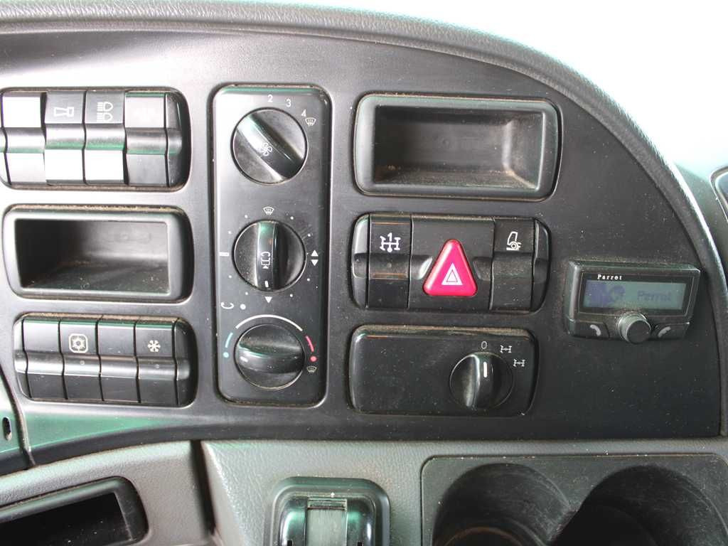 Valníkový/ Plošinový nákladný automobil Mercedes-Benz Actros 2644, 6X4, EURO 4, CRANE FASSI F210