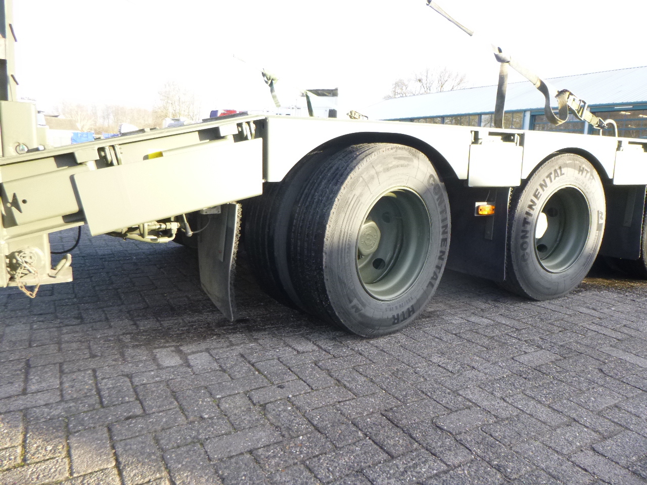 Náves podvalník Broshuis 3-axle semi-lowbed trailer E-2130 / 73 t + ramps: obrázok 15