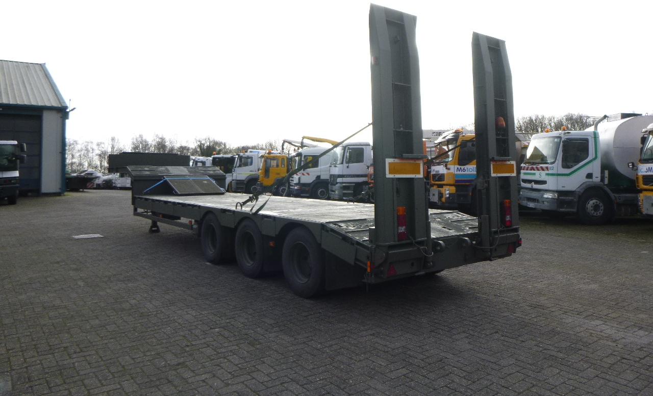 Náves podvalník Broshuis 3-axle semi-lowbed trailer E-2130 / 73 t + ramps: obrázok 4