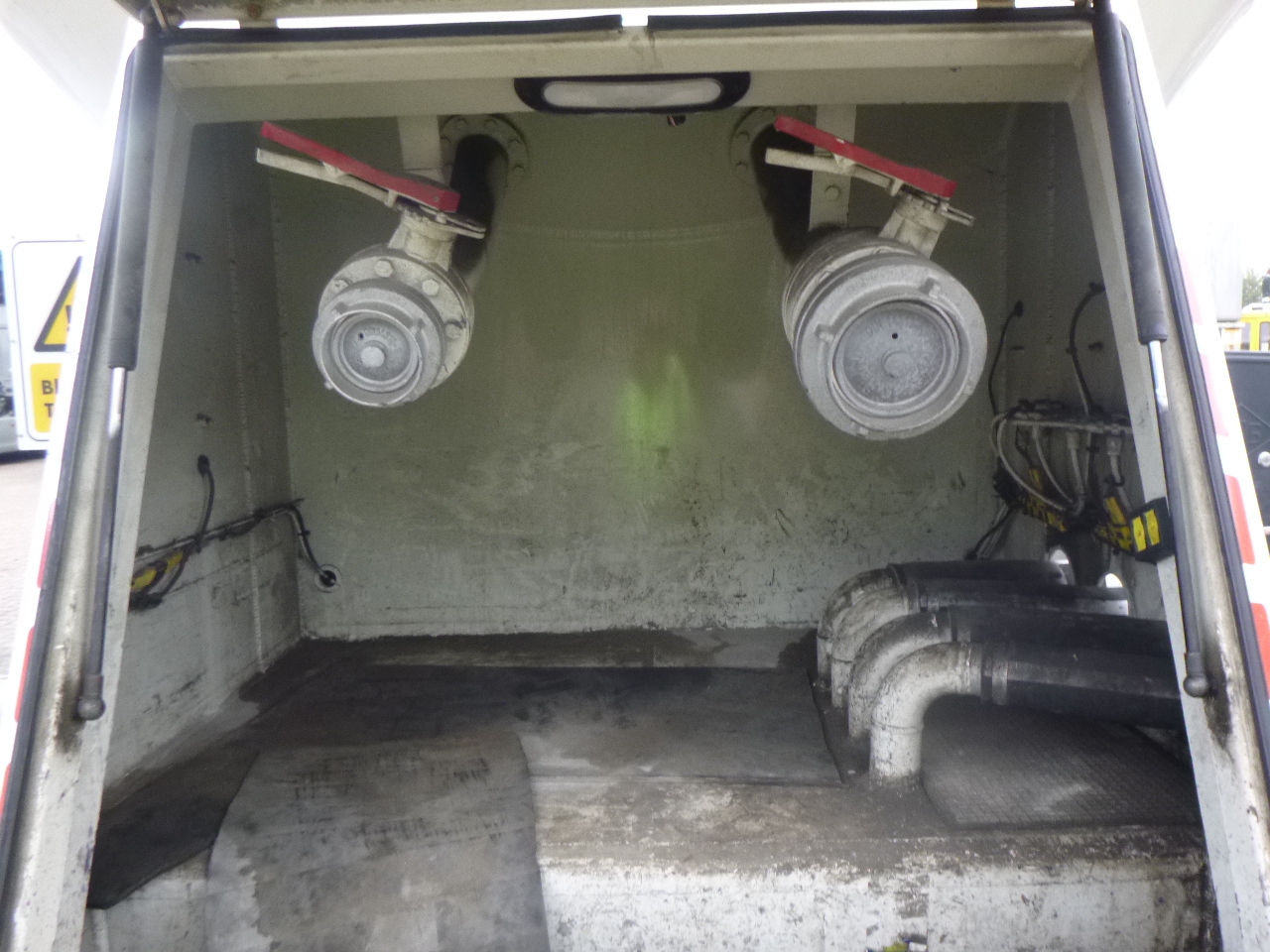 Cisternový náves na prepravu múky Feldbinder Powder tank alu 40 m3 / 1 comp: obrázok 16