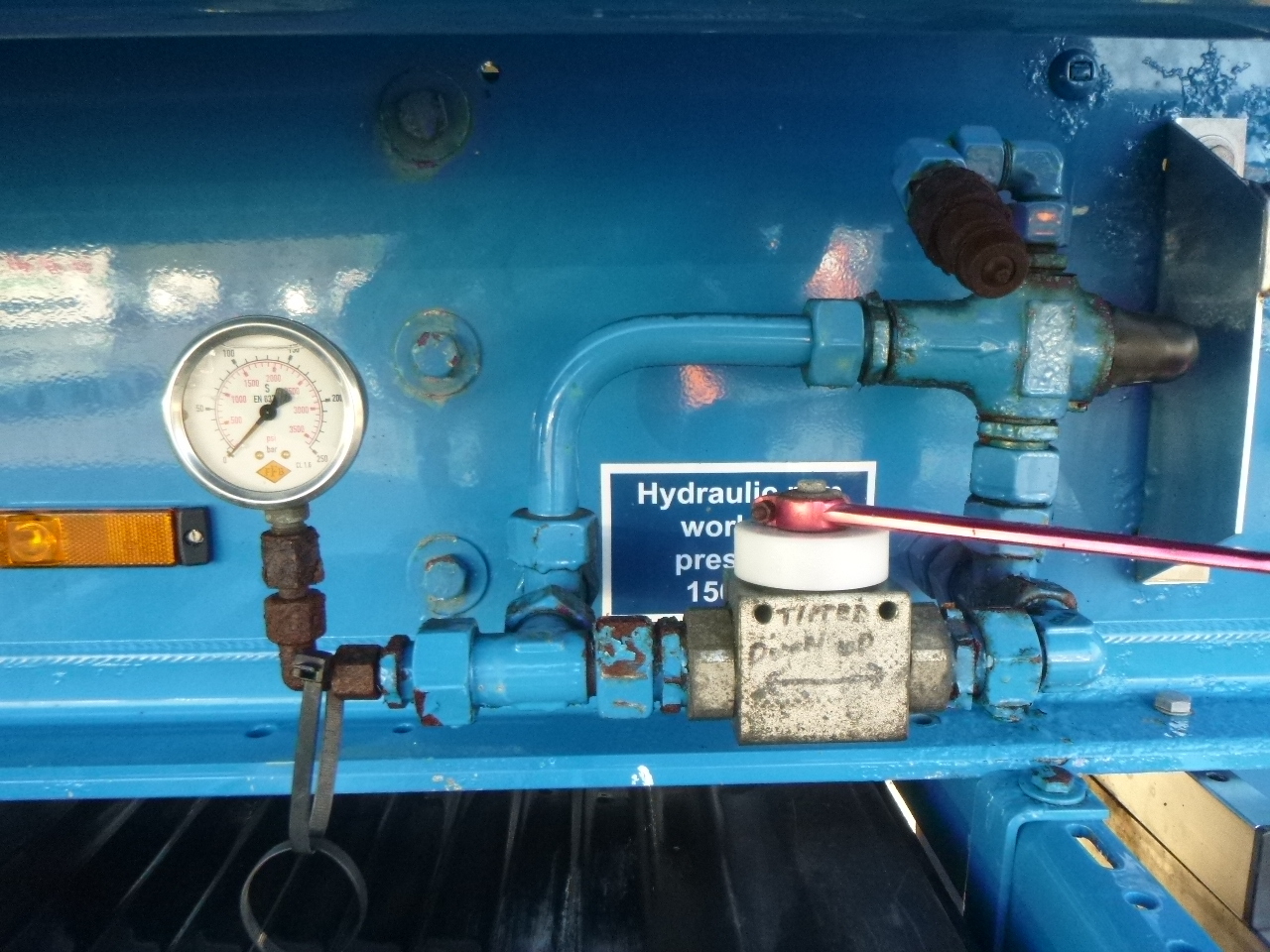 Cisternový náves na prepravu múky Feldbinder Powder tank alu 60 m3 / Compressor diesel engine.: obrázok 21
