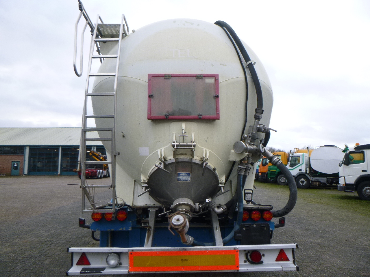 Cisternový náves na prepravu múky Feldbinder Powder tank alu 60 m3 (tipping): obrázok 11