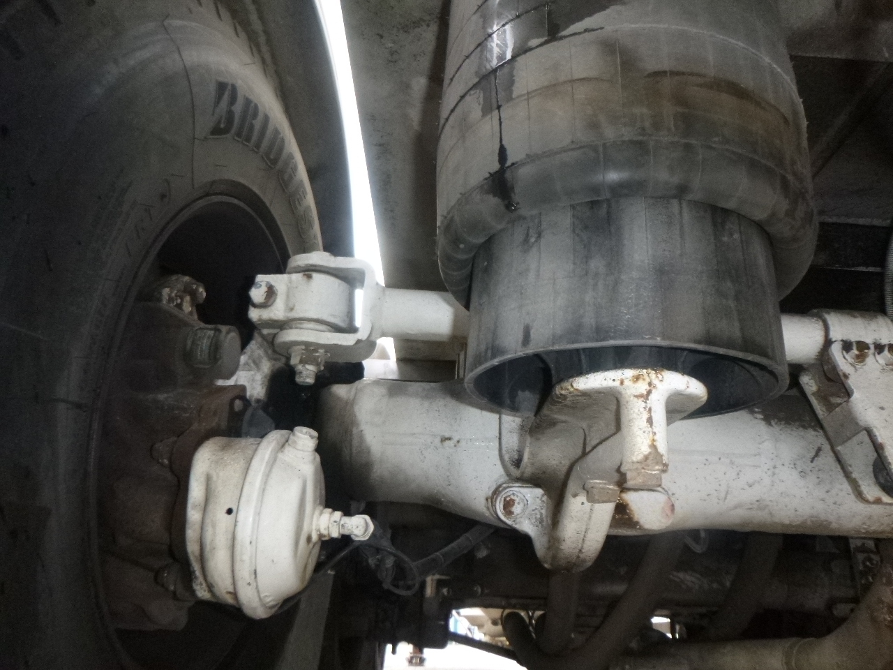 Cisternový náves na prepravu múky Feldbinder Powder tank alu alu 49 m3 / 1 comp: obrázok 29