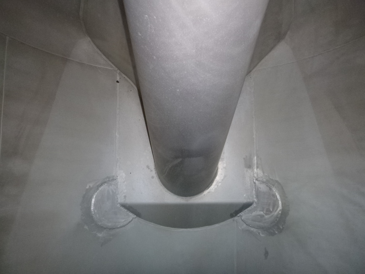 Cisternový náves na prepravu múky L.A.G. Powder tank alu 60.5 m3 (tipping): obrázok 7